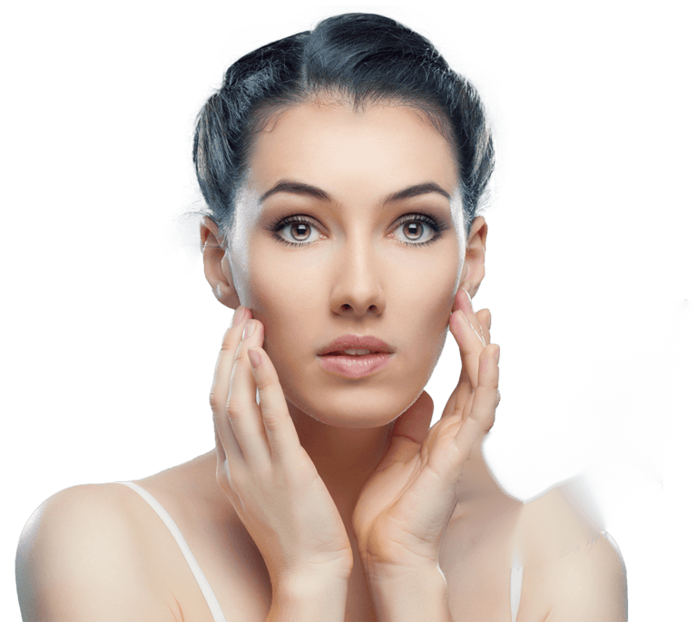 Femme aux mains posées sur le visage, symbole de soins de la peau